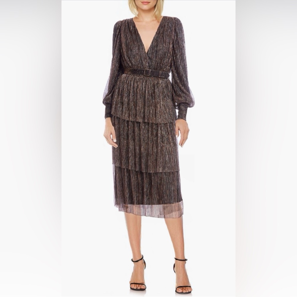 NWT jewel Badgley Mischka Metallic Tiered Dress